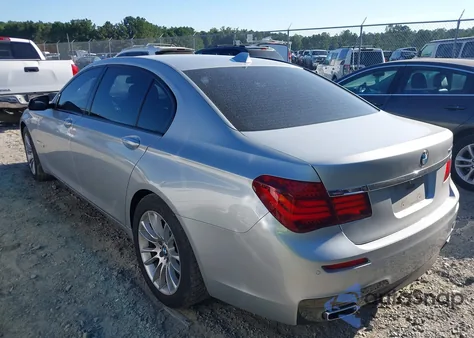2013 BMW 740Li from USA, damaged, VIN WBAYE4C5XDD137025